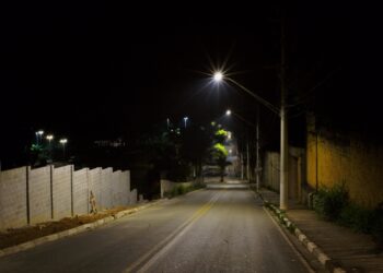 Ilumina Cotia: Prefeitura leva nova iluminação pública e amplia o serviço na Estr. do Furquim