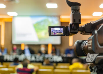 Prefeitura de Cotia faz reunião com Enel para apresentar demandas