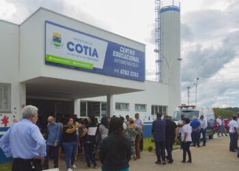 Prefeitura de Cotia entrega duas novas creches que funcionam 12 horas por dia