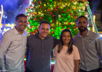 Com decoração de Caucaia Cotia conclui o Circuito Natalino