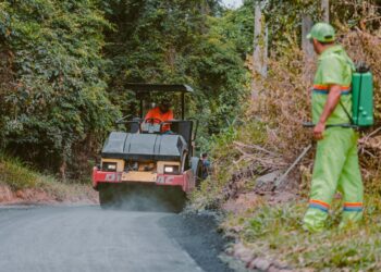 Prefeitura de Cotia inicia a pavimentação da Estrada das Piteiras