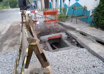 Prefeitura reforça o serviço de limpeza de córregos para prevenir transbordamento