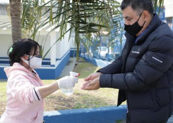 Alunos da rede municipal retomam atividades presenciais em segurança