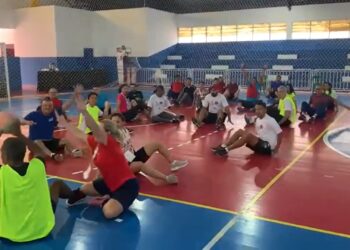 Professores de educação física participam de capacitação em esportes paralímpicos