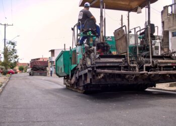 Programa Asfalto Novo está passando pelas ruas do Jd. das Oliveiras