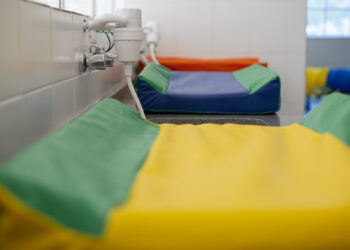 Prefeito de Cotia inaugura creche para mais de 500 crianças em Caucaia