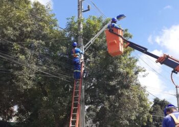 Programa Ilumina Cotia beneficia mais ruas da região de Caucaia do Alto
