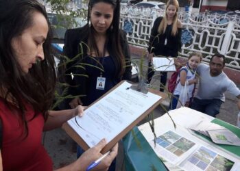 Centenas de mudas de árvores são distribuídas em mais duas ações do Pedágio Ambiental