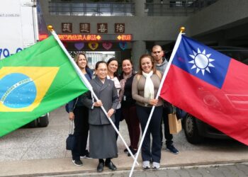 Grupo de educadores de Cotia aprimora conhecimentos do projeto “Colaboradores em Ação”