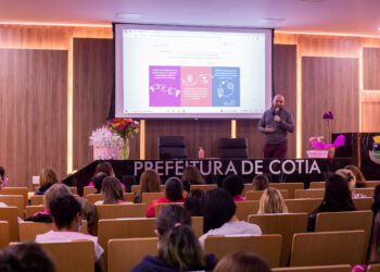 Cotia encerra “Outubro Rosa” com mais de 26 mil exames realizados e ações educativas