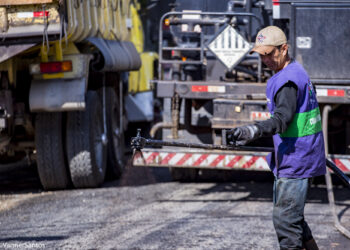 Prefeitura leva ‘Asfalto Novo’ para a rua Philip Leiner no Parque Alexandre