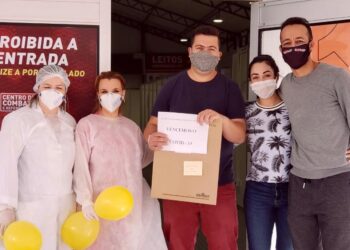 “Por um momento achei que não sobreviveria” disse Janaína paciente que venceu a Covid-19