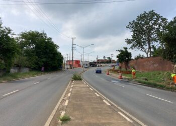 Entre os dias 3 e 8/04, a estr. de Caucaia terá faixa interditada para obras da passarela