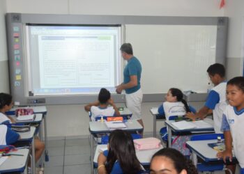 Prefeitura dobra o número de lousas digitais das escolas municipais