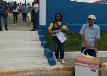 Cotia não baixa a guarda para dengue e realiza ação preventiva no feriado de Finados   