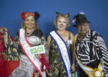 Fundo Social de Cotia premia as melhores fantasias do Baile da 3ª Idade   