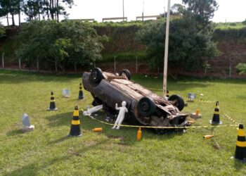 Cotia realiza campanha com cenas de acidentes para conscientizar motoristas