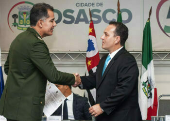 Prefeito é empossado presidente da Junta Militar de Cotia