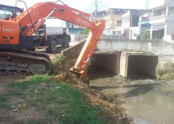 Secretaria de Obras segue com a manutenção de vias em Cotia   