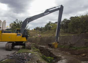 Com a Prefeitura de Cotia as obras não param   