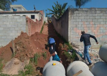 Vielas de diversos bairros passam por melhorias