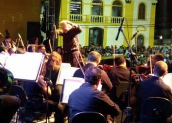 Prefeito Rogério Franco prestigia a festa da Padroeira de Cotia   