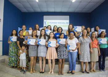 Mais de 200 pessoas se formam em cursos de capacitação