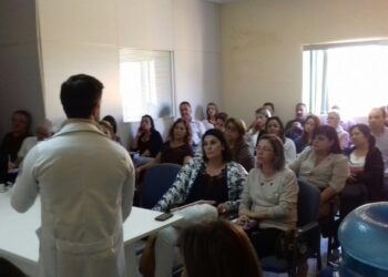 Secretário de Saúde se reúne com coordenadores e apresenta plano de trabalho