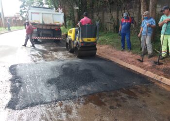 Prefeitura inicia a implantação de lombadas na Estrada dos Pereiras