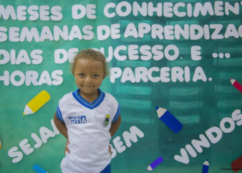 Prefeitura de Cotia antecipa a entrega de uniforme aos 30 mil alunos da rede municipal