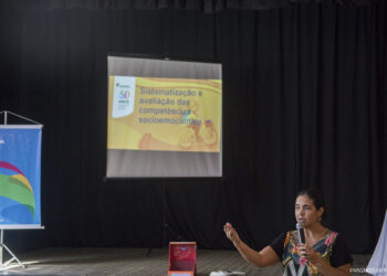 Gestores da educação de Cotia participam de palestra sobre a Base Nacional Comum Curricular   
