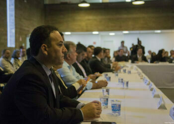 Prefeito Rogério Franco participa de reunião do Conselho de Desenvolvimento da Região Metropolitana