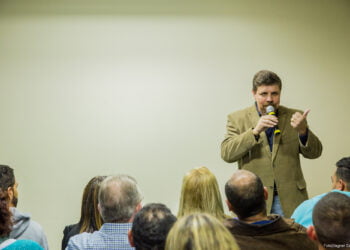 Prefeitura expõe canal de denúncias 24h para queimadas e outros crimes ambientais   