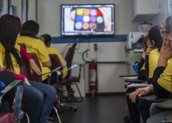 Programa Via Rápida inicia aulas em Caucaia do Alto   