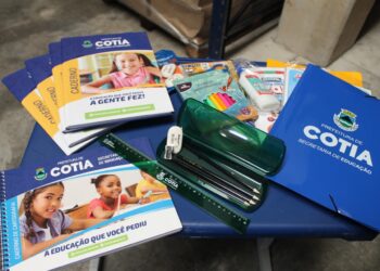 Prefeitura inicia a entrega do material escolar para os alunos da rede municipal