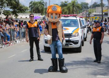 Prefeitura retoma tradicional Desfile Cívico no aniversário de Caucaia do Alto