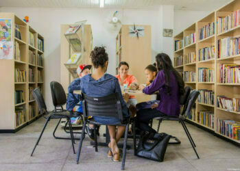 Garotada aproveita atividades de férias na Biblioteca de Caucaia