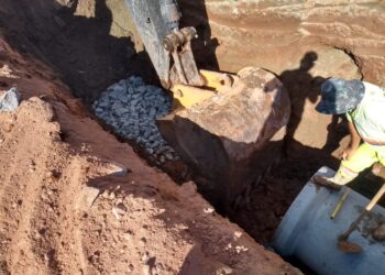 Prefeitura implanta nova rede de águas pluviais no Parque Miguel Mirizola