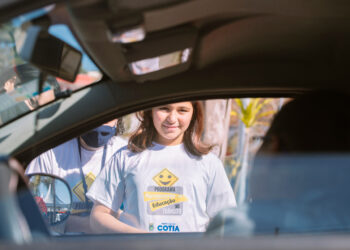 Programa de Educação para o Trânsito retoma blitz educativa com alunos de Cotia