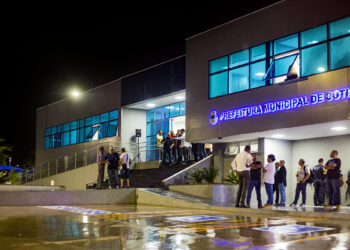 Prefeitura reabre as portas da sede do governo municipal que ficou funcional e moderna