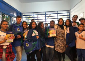 Prefeitura conclui a entrega dos kits escolares para as escolas da rede