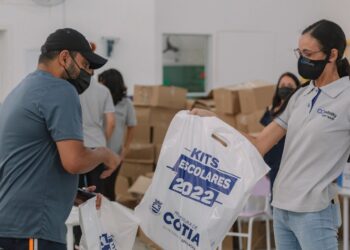 Dia 8/07 Prefeitura inicia a entrega do material escolar referente ao 2º semestre