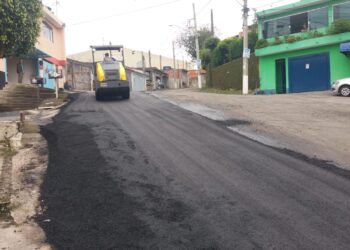 Mais ruas do Jardim Arco-Íris recebem recapeamento   