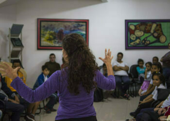 Garotada se diverte com histórias da Viagem Literária   