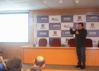 Centenas de profissionais e estudantes participam do Workshop Paredes de Concreto   