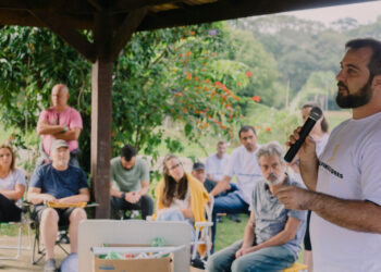 Alunos do curso básico de criação de abelhas nativas participaram da 1ª aula