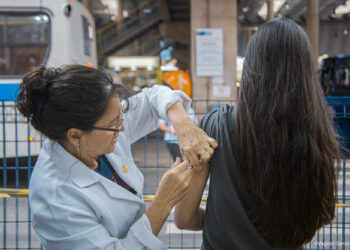 Secretaria de Saúde realiza programação especial de vacinação contra a gripe