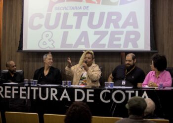 Em reunião com artistas, Prefeitura de Cotia anuncia liberação de pagamentos do PNAB