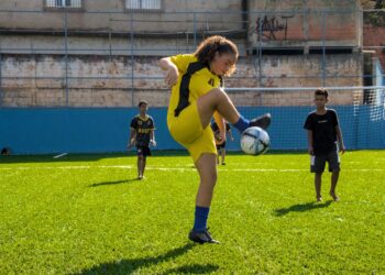 Prefeitura tem inscrições abertas para escolinha de futebol na arena do Estela Mari