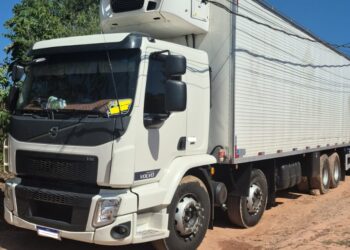 GCM de Cotia recupera caminhão roubado com carga avaliada em quase R$ 900 mil